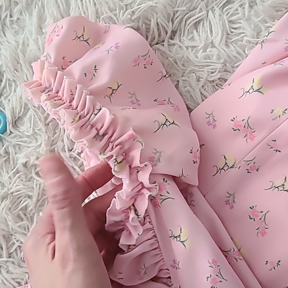 Pink Floral Strapless MIDI sundress. House of CB 🩷 Lauren dress. - Picture 8 of 9